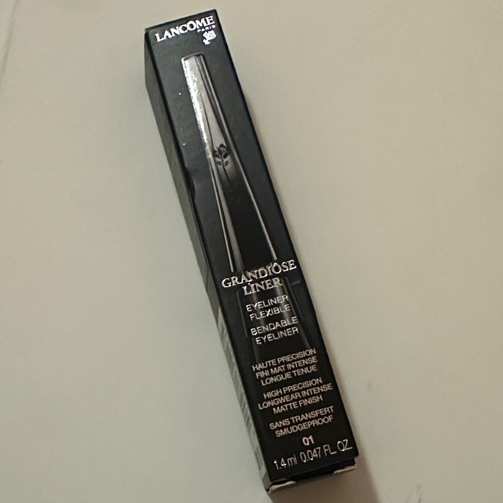 Lancôme Grandiose Flexible Eyeliner - Noir Mirifique 01 - Picture 3 of 6